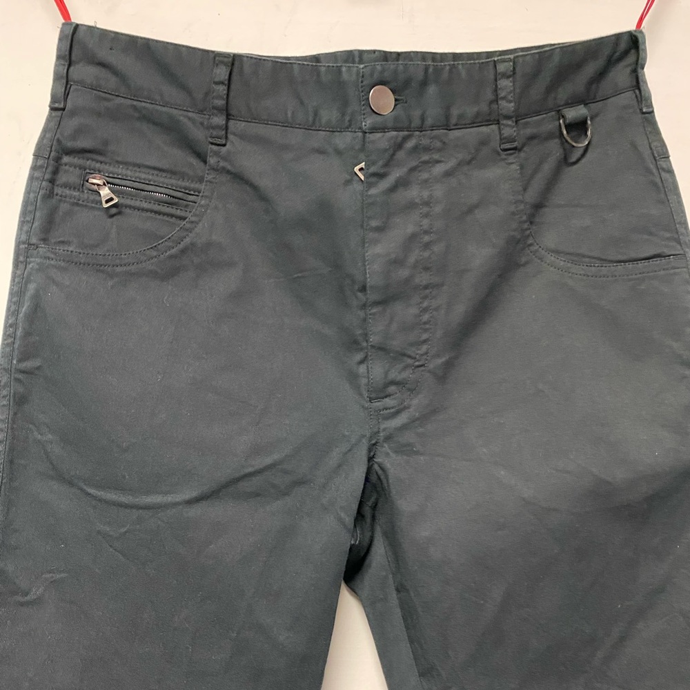 Prada - Picture 6 of 15